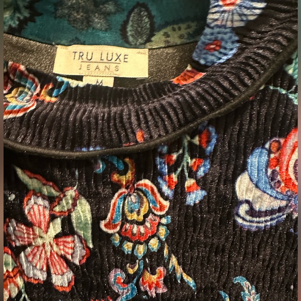 Tru luxe top - Picture 2 of 5